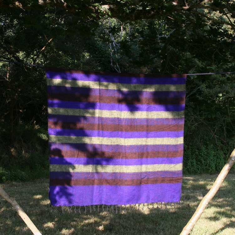 Tibetaanse deken, paars/geel gestreept | Dekens & Plaids | Sjaals